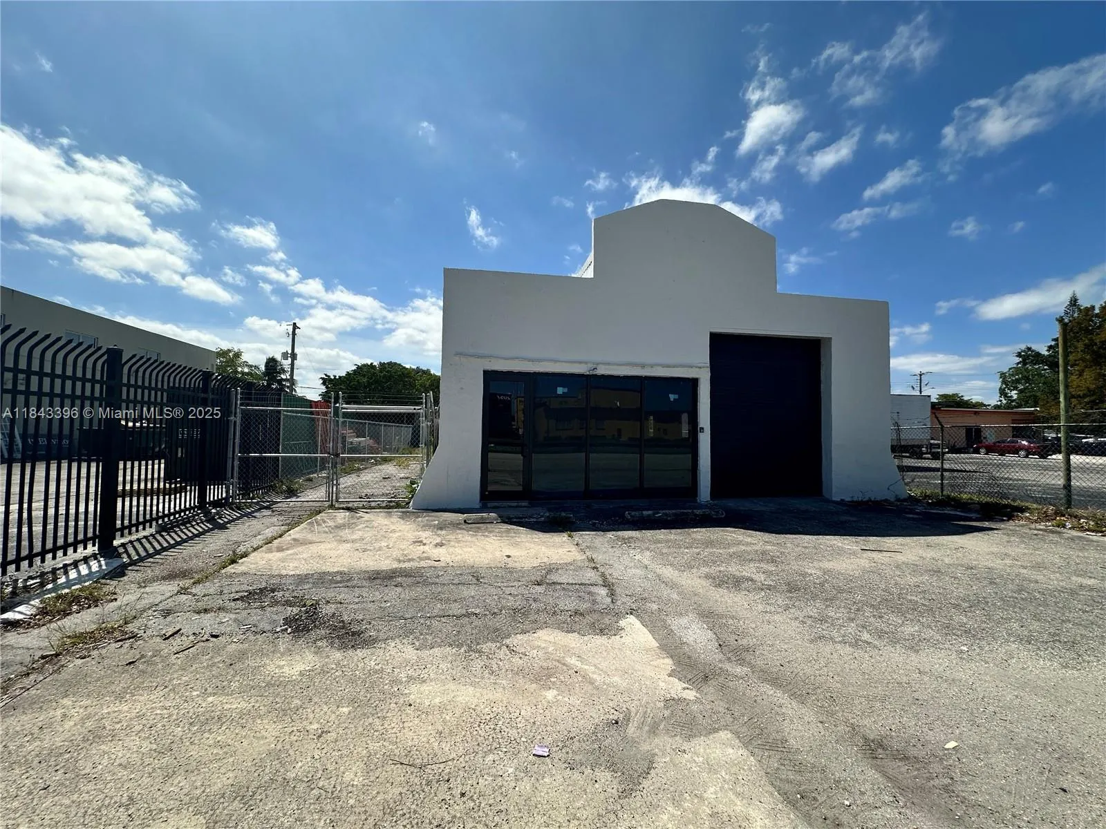 2012 N Dixie Hwy, Hollywood FL 33020