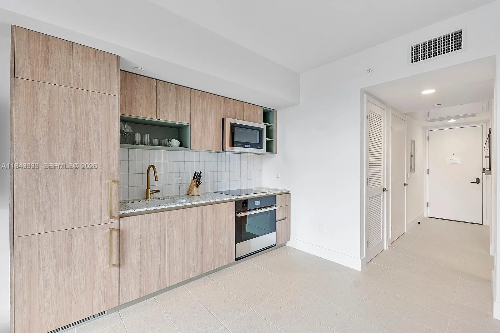159 NE 6th St # 2903, Miami FL 33132