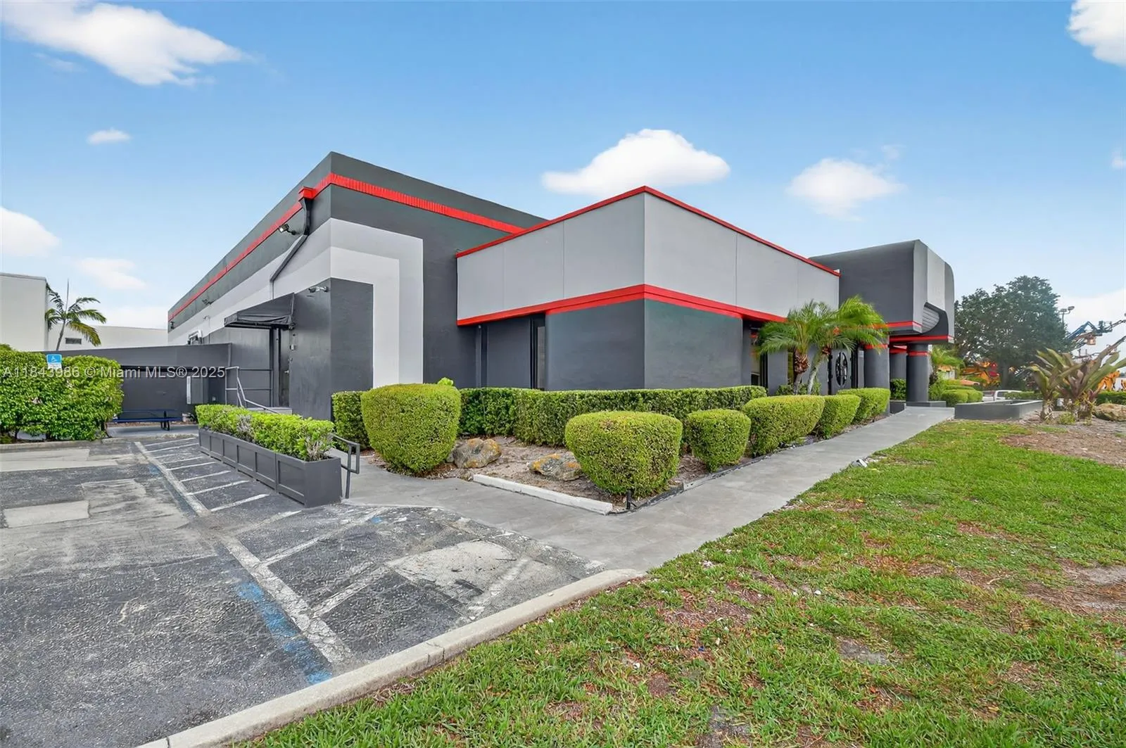 3000 N 28th Ter, Hollywood FL 33020