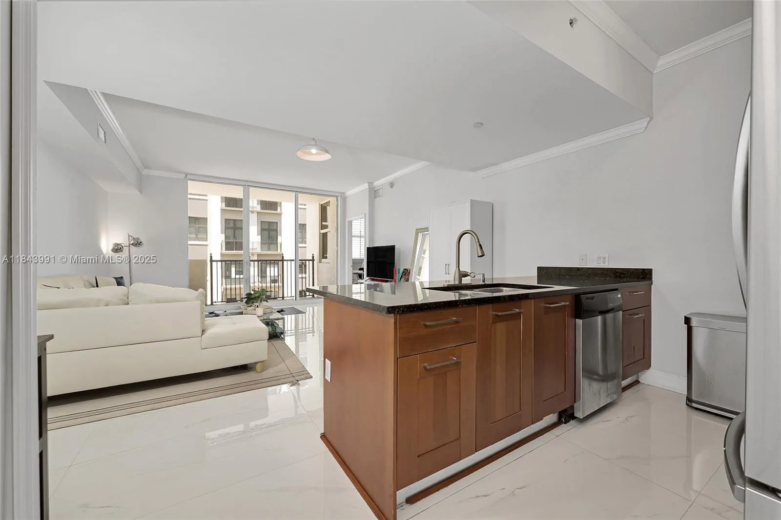 2 bedroom 2 bath for sale at 4100 Salzedo St # 515, Coral Gables FL 33146