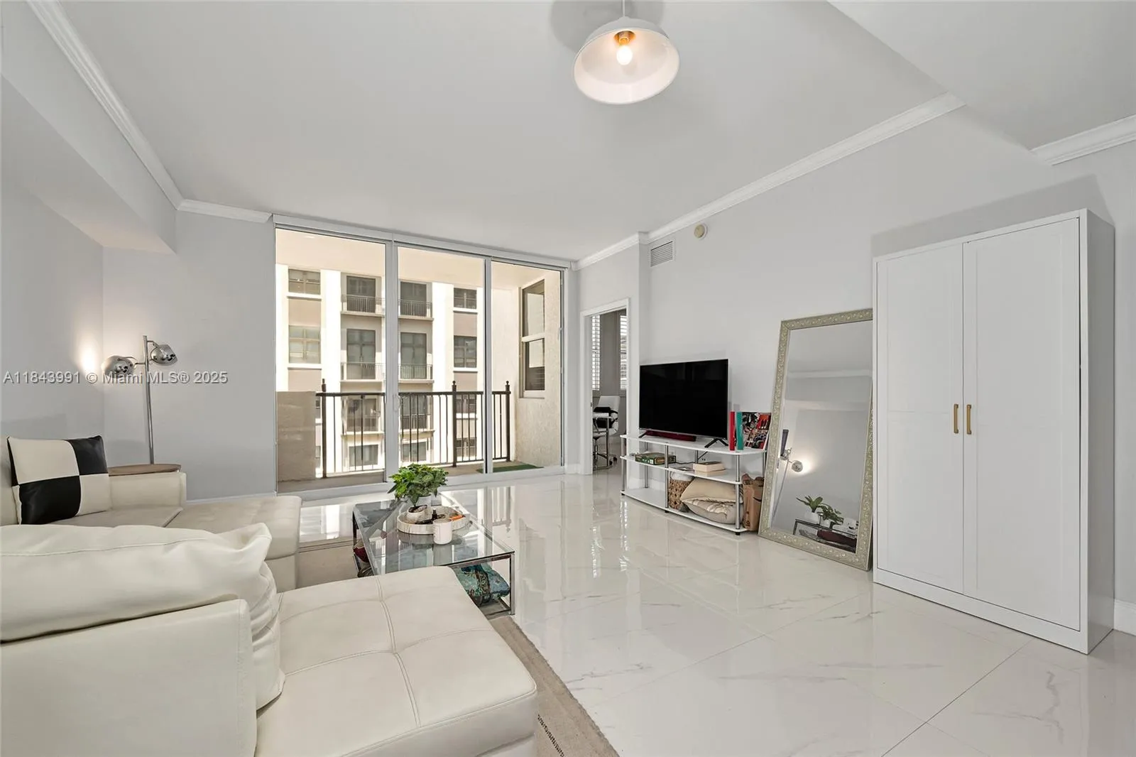 4100 Salzedo St # 515, Coral Gables FL 33146