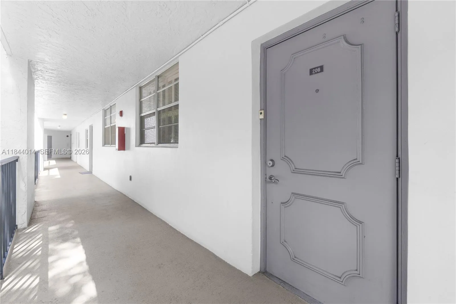 9410 Poinciana Pl # 206, Davie FL 33324