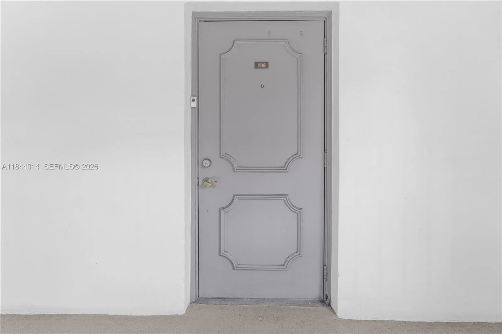 9410 Poinciana Pl # 206, Davie FL 33324