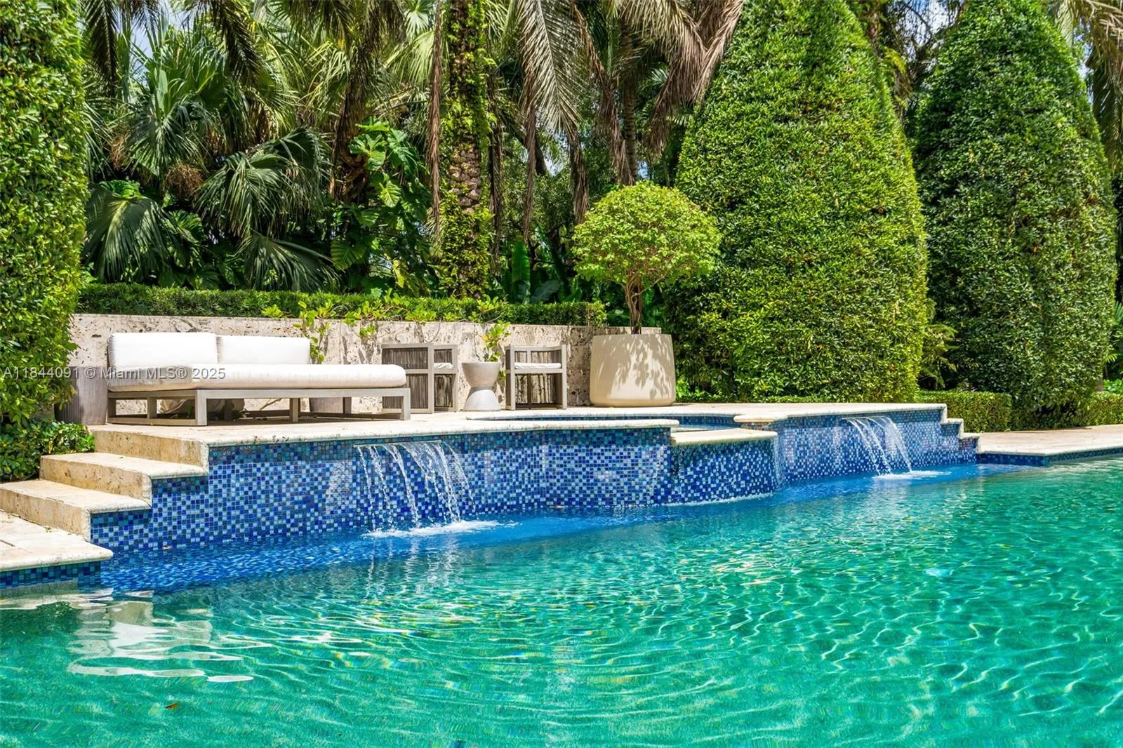 7320 SW 79th Ct, Miami FL 33143