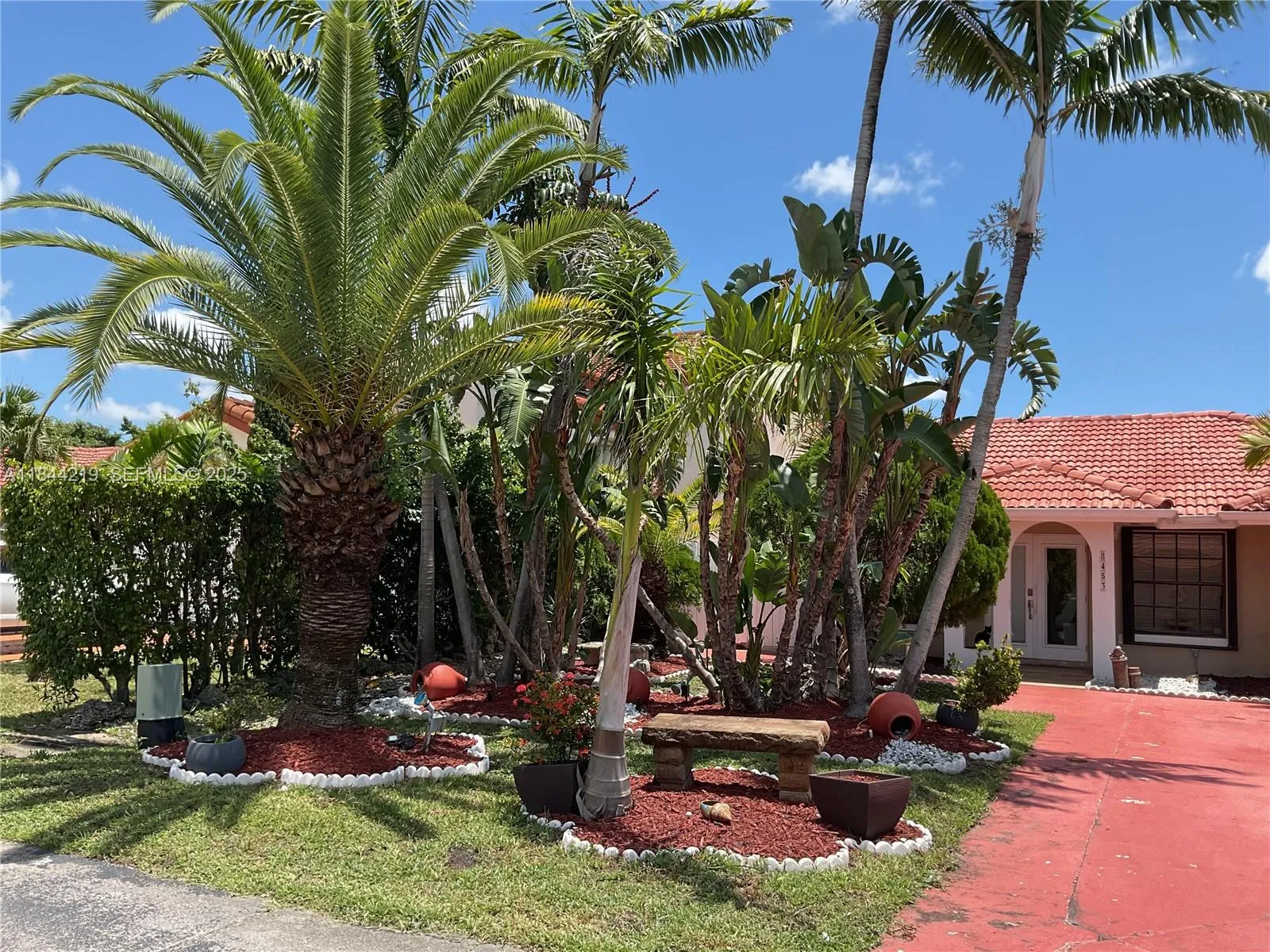 8453 NW 189 Street Rd, Hialeah FL 33015