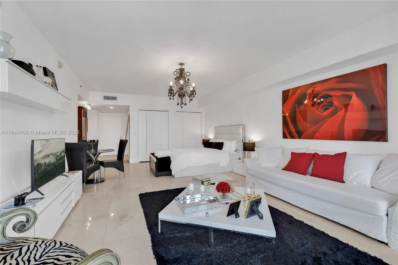 1 bath for sale at 475 Brickell Ave # 2610, Miami FL 33131