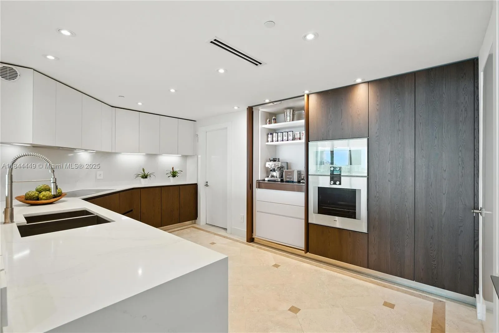 1643 Brickell Ave # 2506, Miami FL 33129