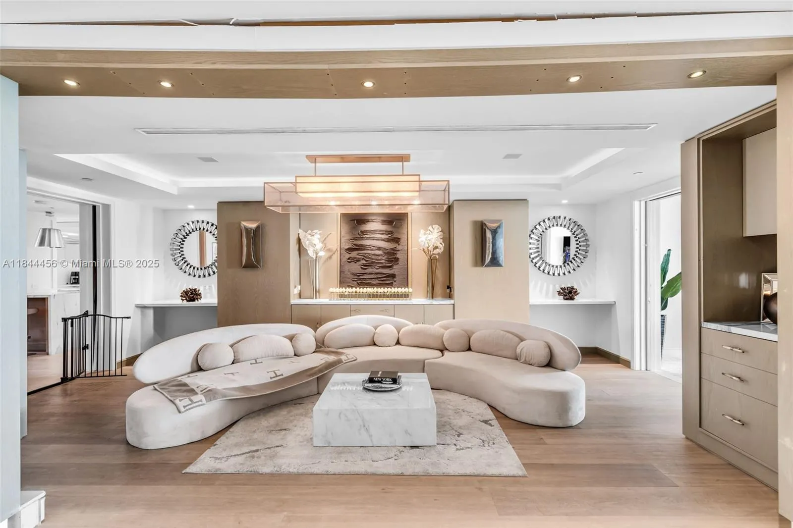 20201 E Country Club Dr # 2809, Aventura FL 33180