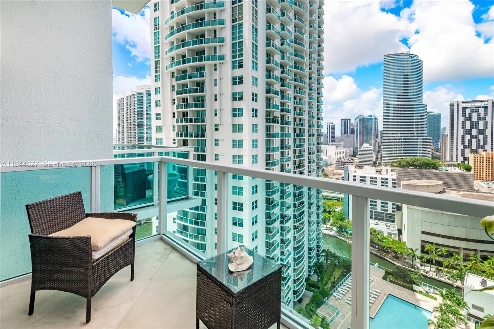 1 bedroom 1 bath for sale at 41 SE 5th St # 1503, Miami FL 33131