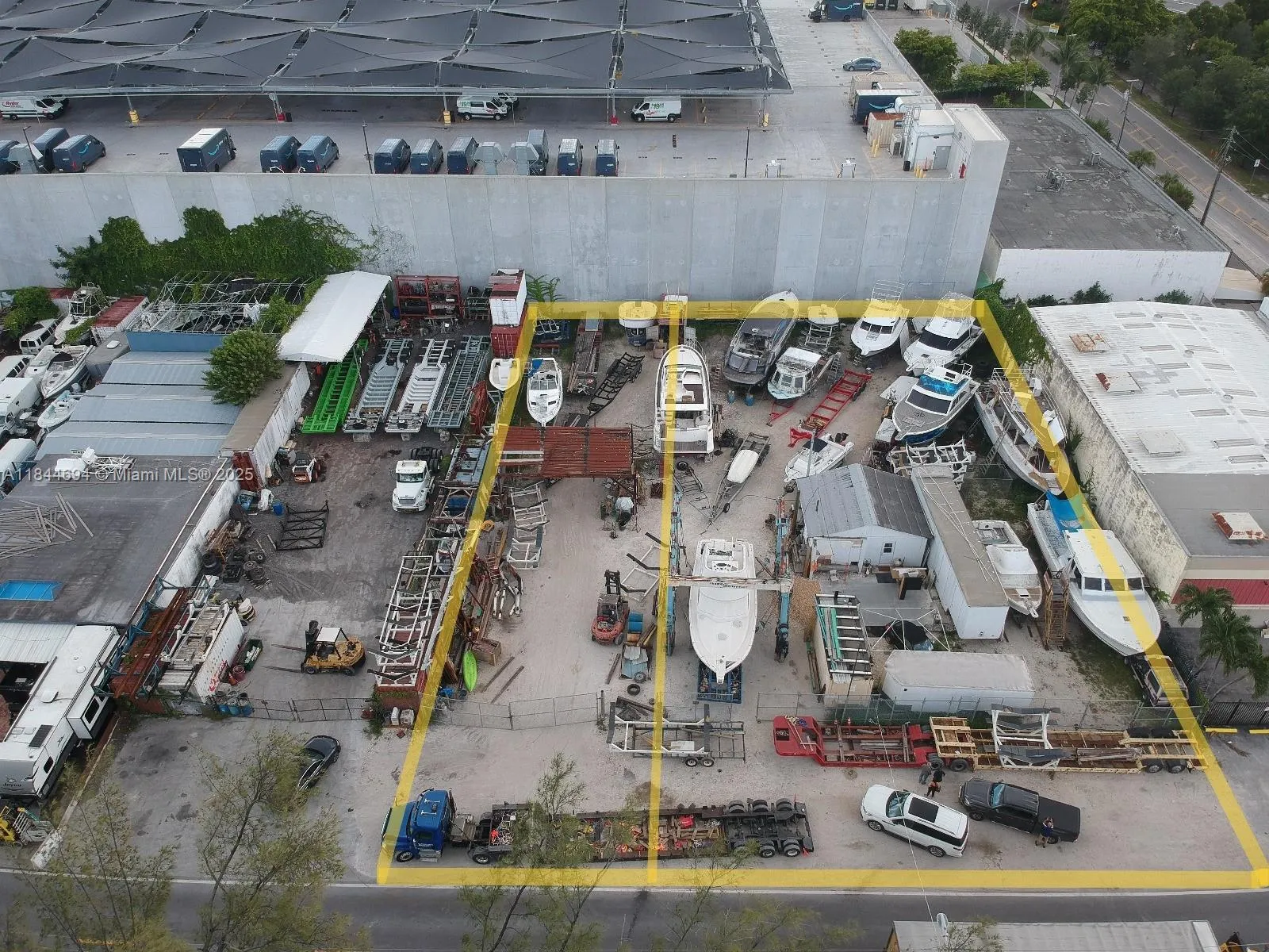 3390 NW River Dr, Miami FL 33142