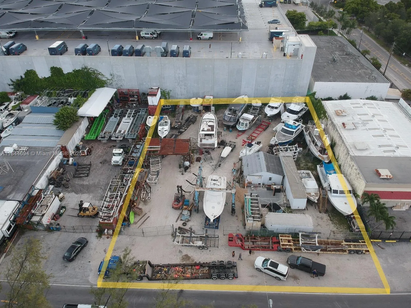 3390 NW River Dr, Miami FL 33142