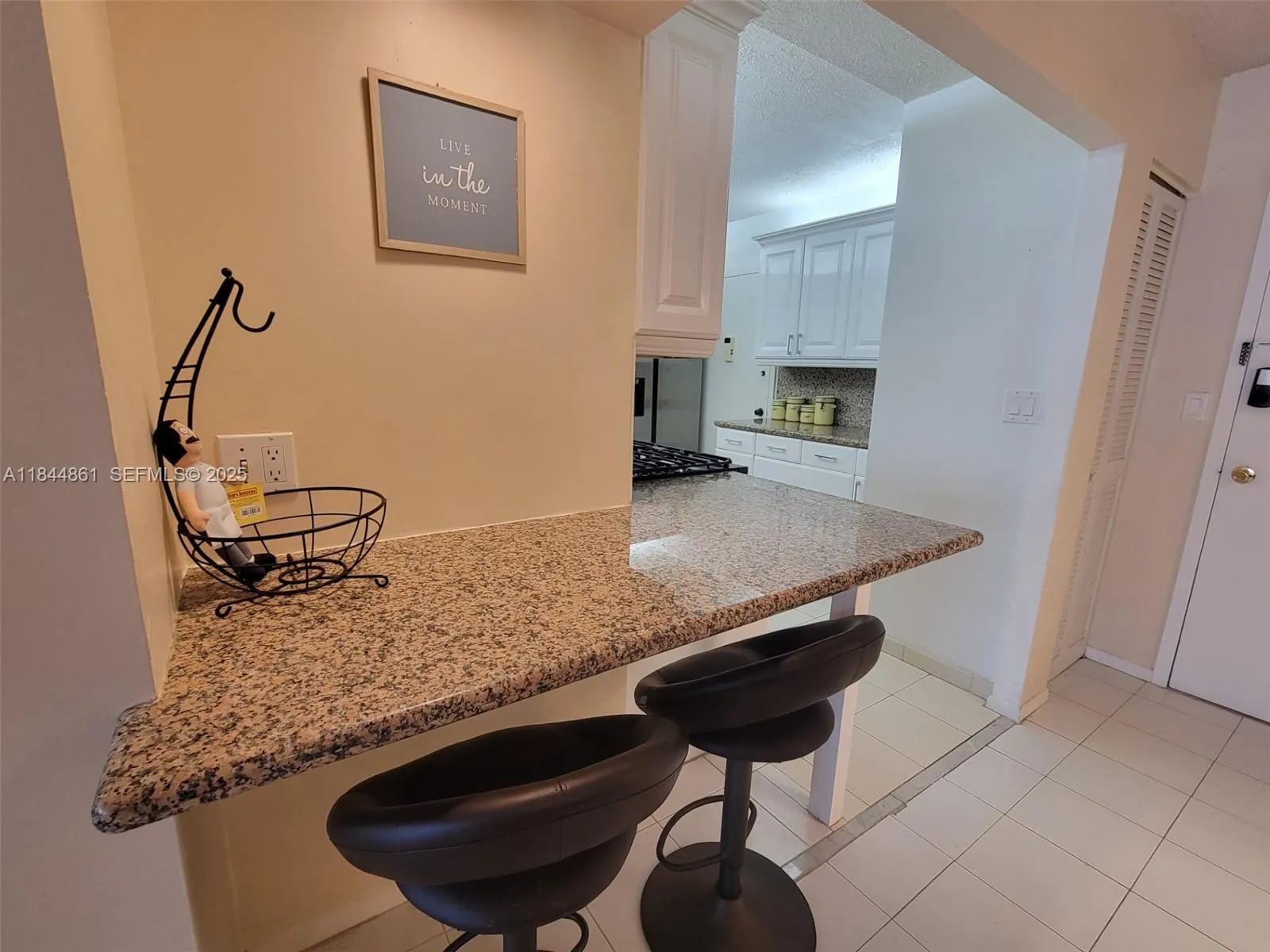 3140 S Ocean Dr # 1102, Hallandale Beach FL 33009