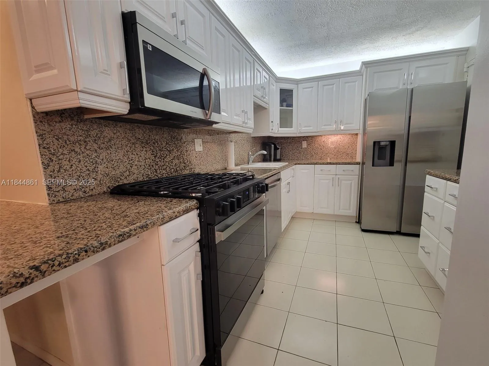 3140 S Ocean Dr # 1102, Hallandale Beach FL 33009