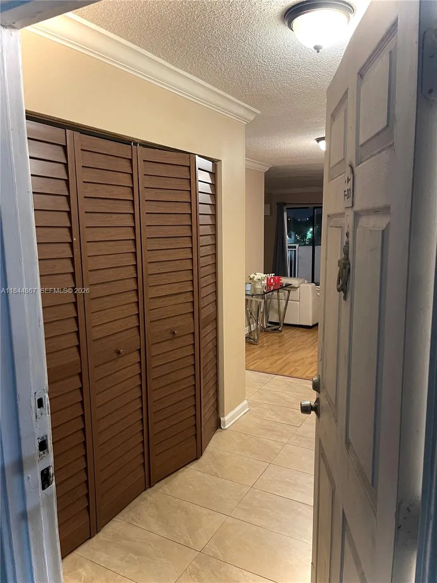 9359 Fontainebleau Blvd # F301, Miami FL 33172