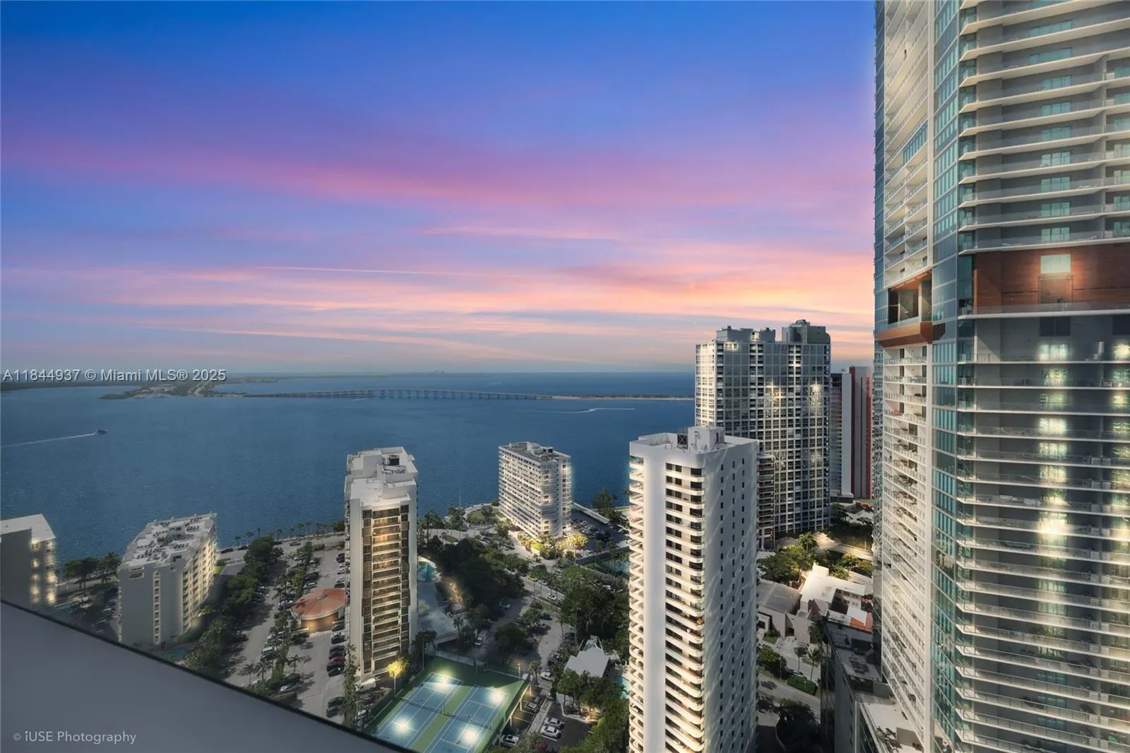 1 bath for sale at 1435 Brickell Ave # 3005, Miami FL 33131