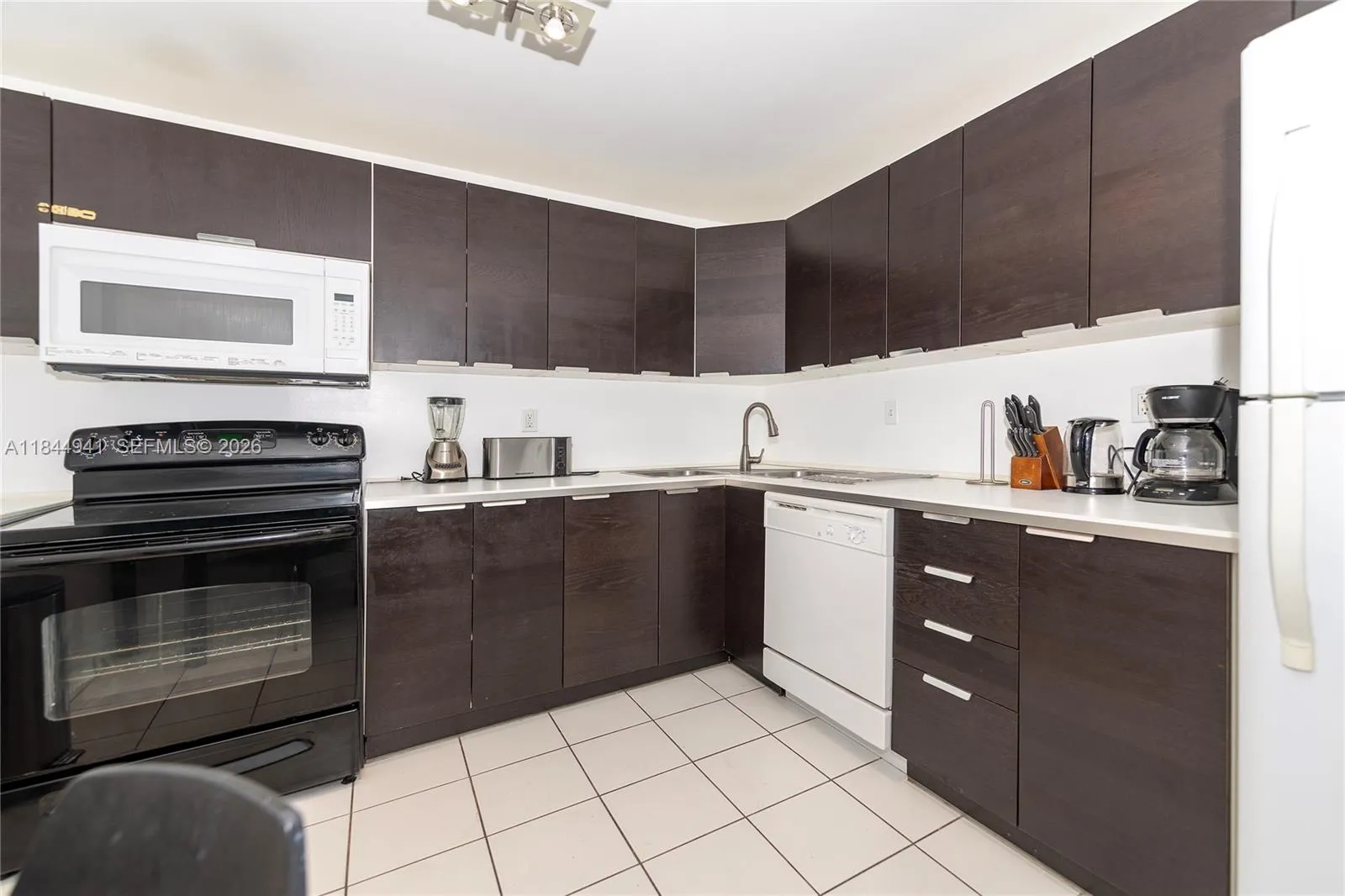 2750 NE 183rd St # 1207, Aventura FL 33160