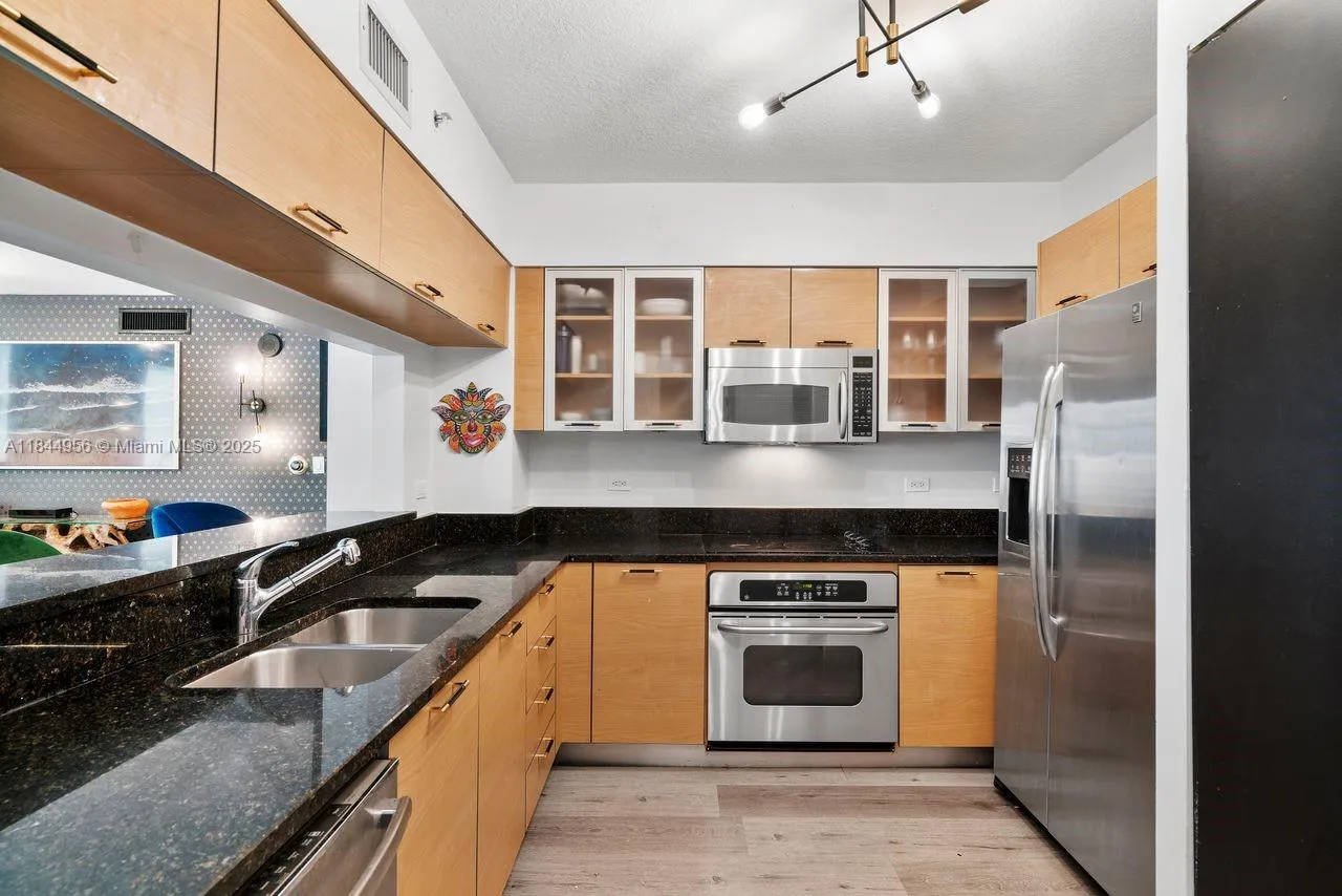 31 SE 5th St # 2911, Miami FL 33131