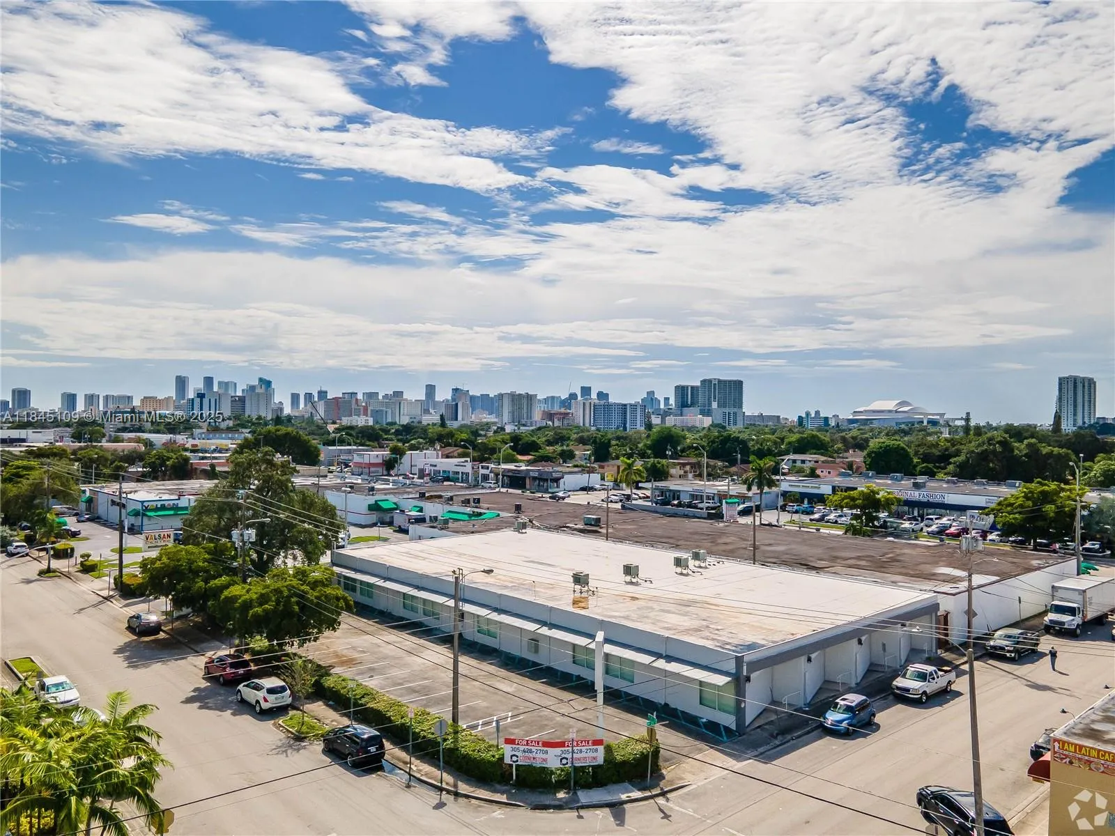 2090 NW 21st St, Miami FL 33142
