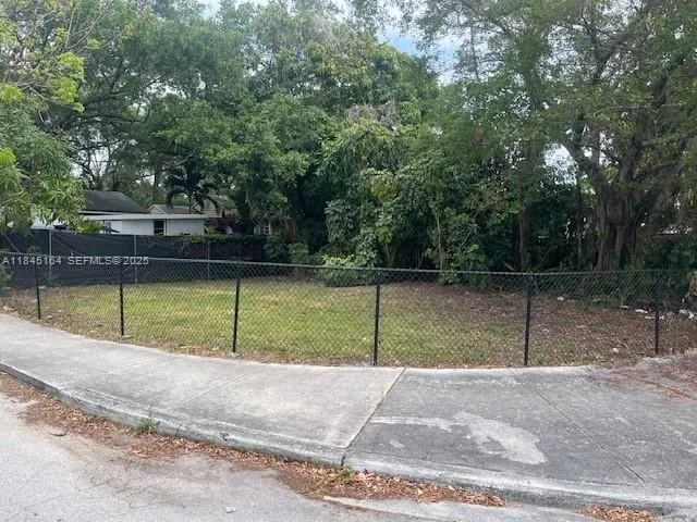 94 NE 56th St, Miami FL 33137