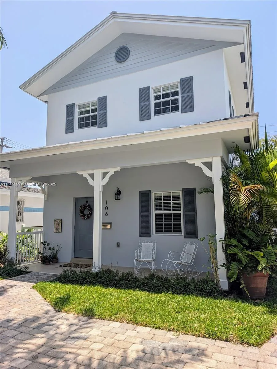 3 bedroom 3 bath for rent at 106 Florida Ave, Coral Gables FL 33133