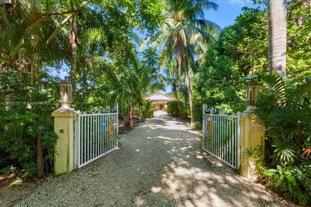 23600 SW 187th Ave, Homestead FL 33031