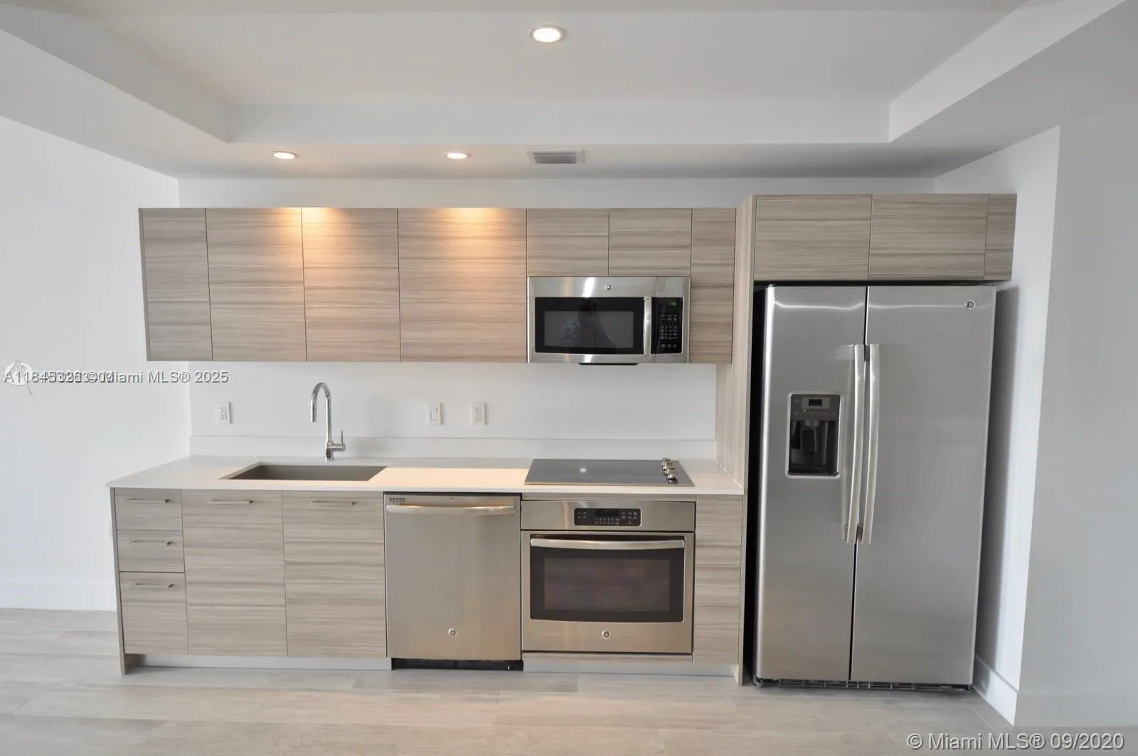 121 NE 34th St # 806, Miami FL 33137