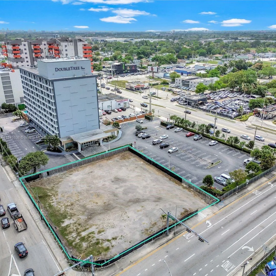 8028 NW 6th Ct, Miami FL 33150