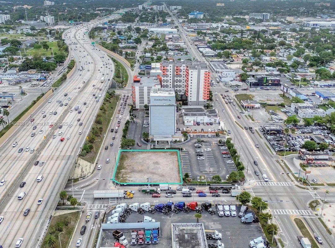 8028 NW 6th Ct, Miami FL 33150