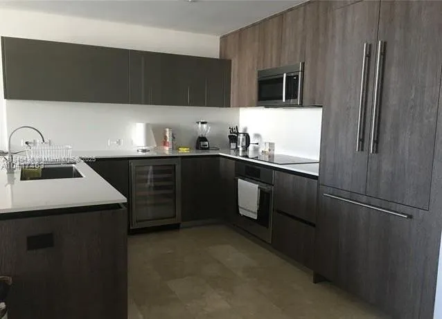 2 bedroom 2 bath for sale at 88 SW 7th St # 2603, Miami FL 33130