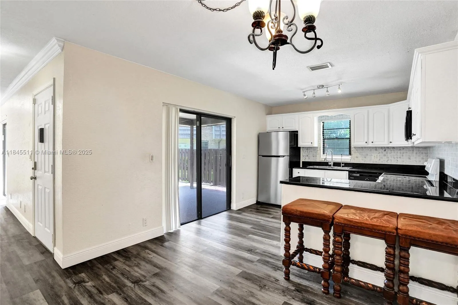 3 bedroom 2 bath for sale at 2560 NW 99th Ave, Coral Springs FL 33065