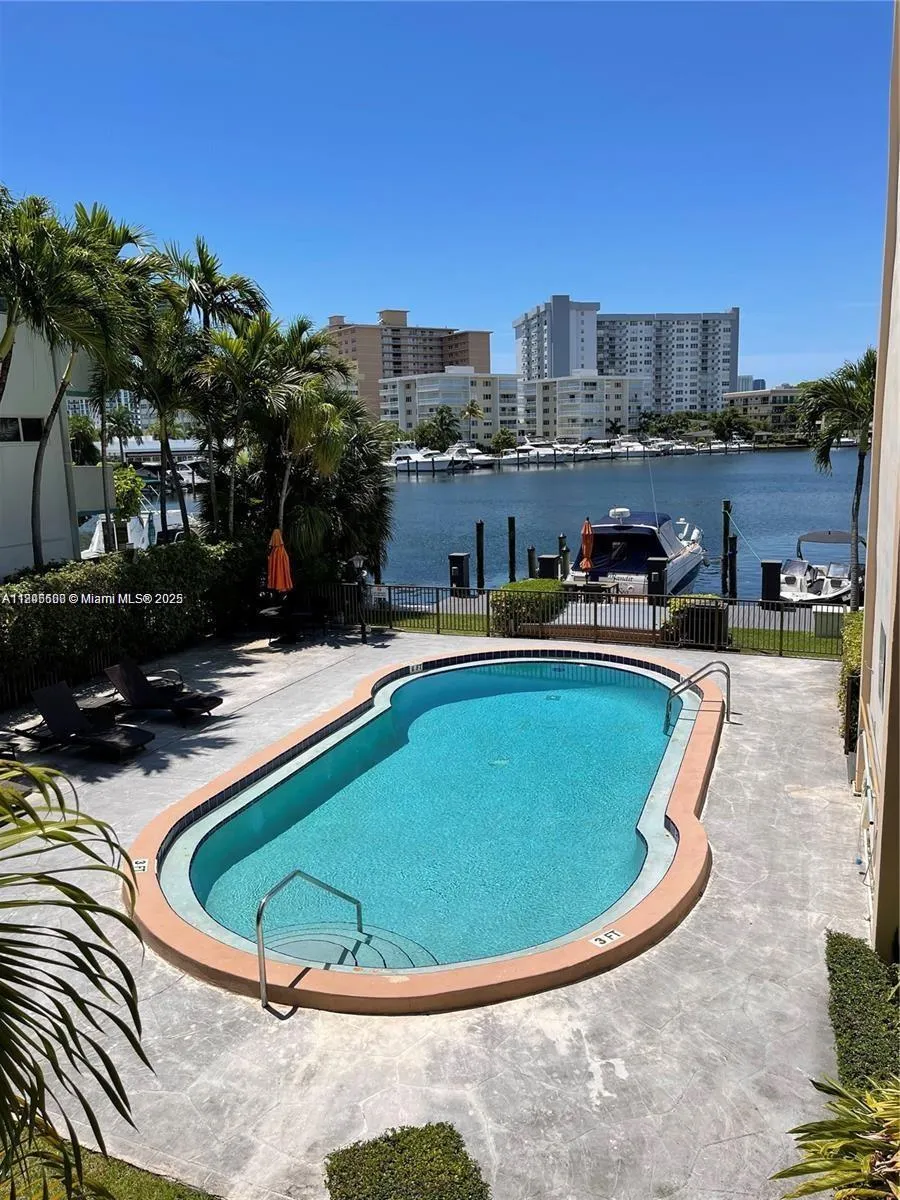 2420 Diana Dr # 203, Hallandale Beach FL 33009