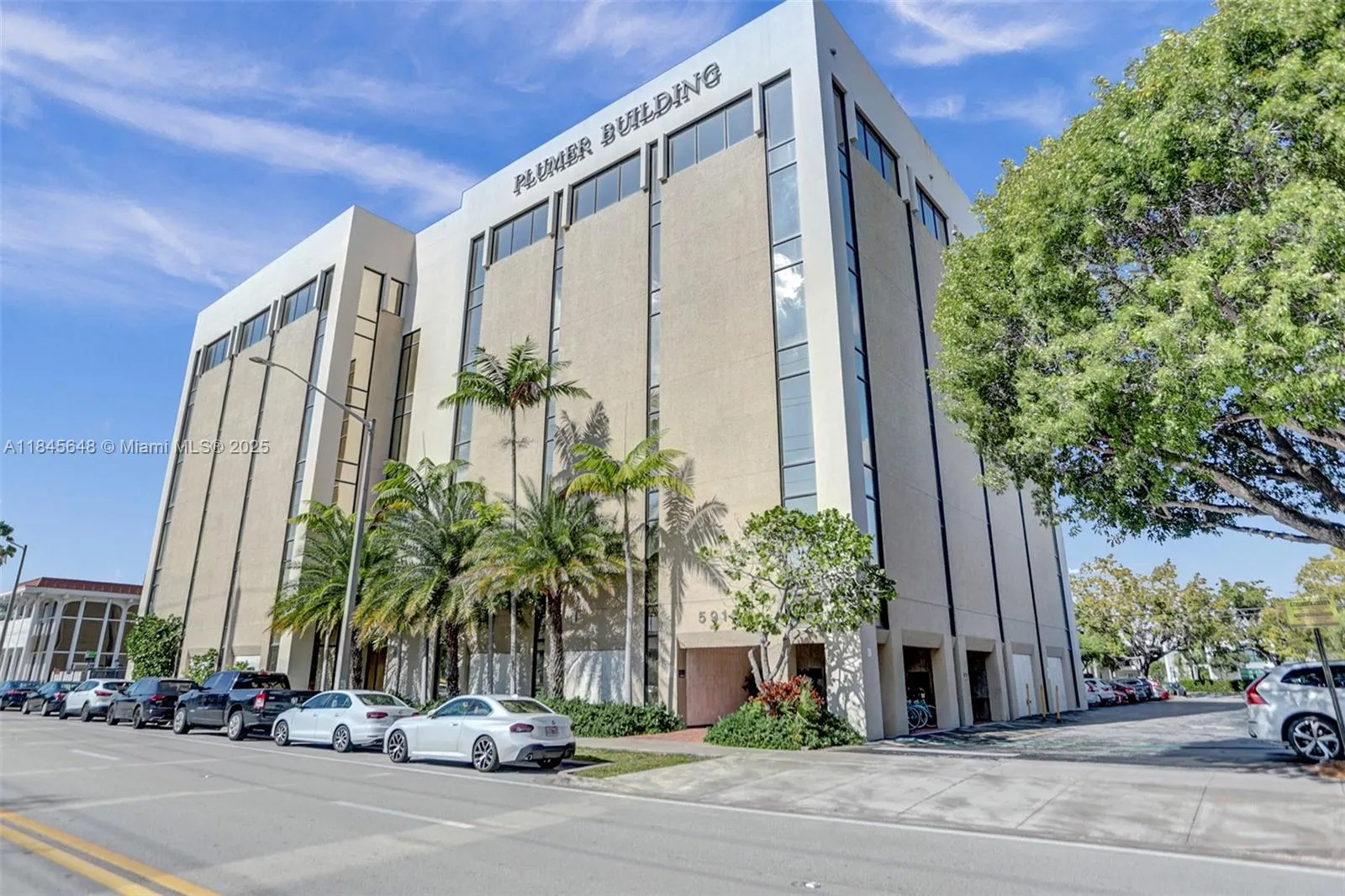 for sale at 5915 Ponce De Leon Blvd # 18, Coral Gables FL 33146