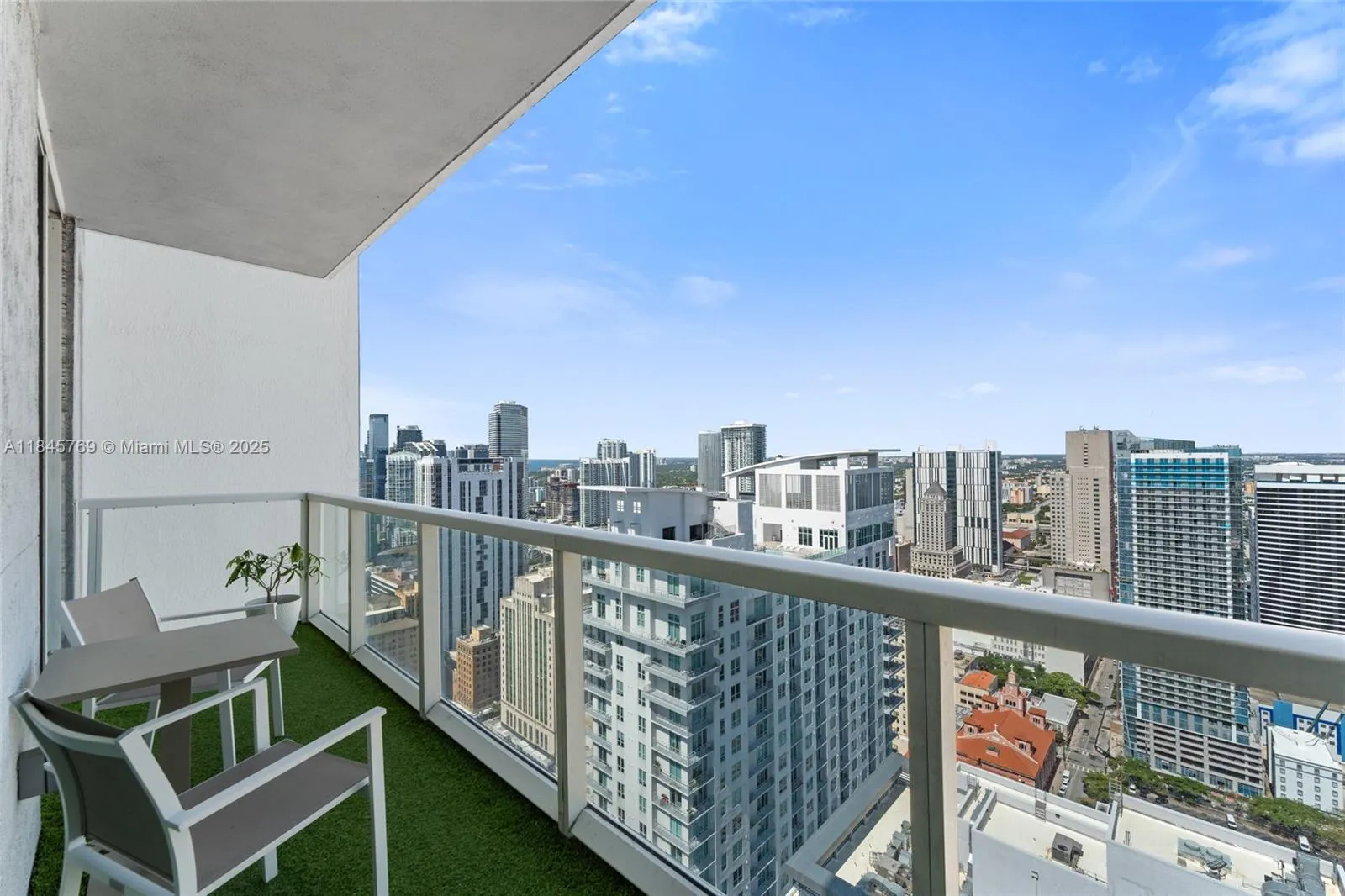 2 bedroom 2 bath for sale at 253 NE 2nd St # 4304, Miami FL 33132