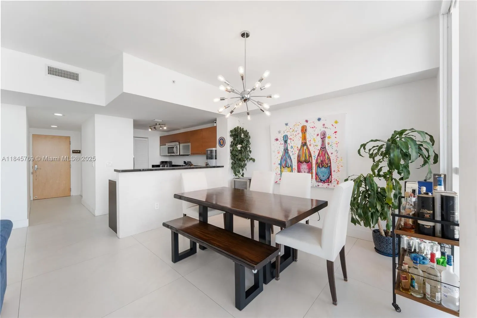 253 NE 2nd St # 4304, Miami FL 33132