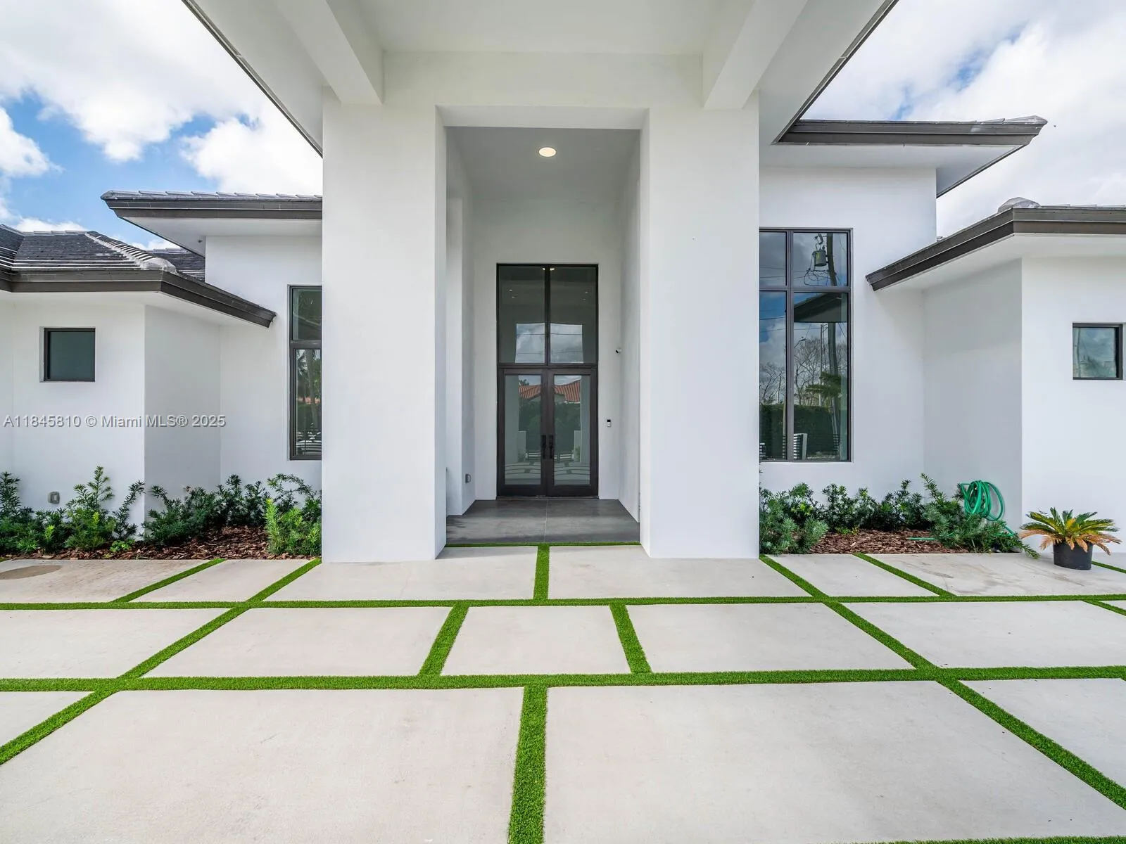 2610 SW 130th Ave, Miami FL 33175