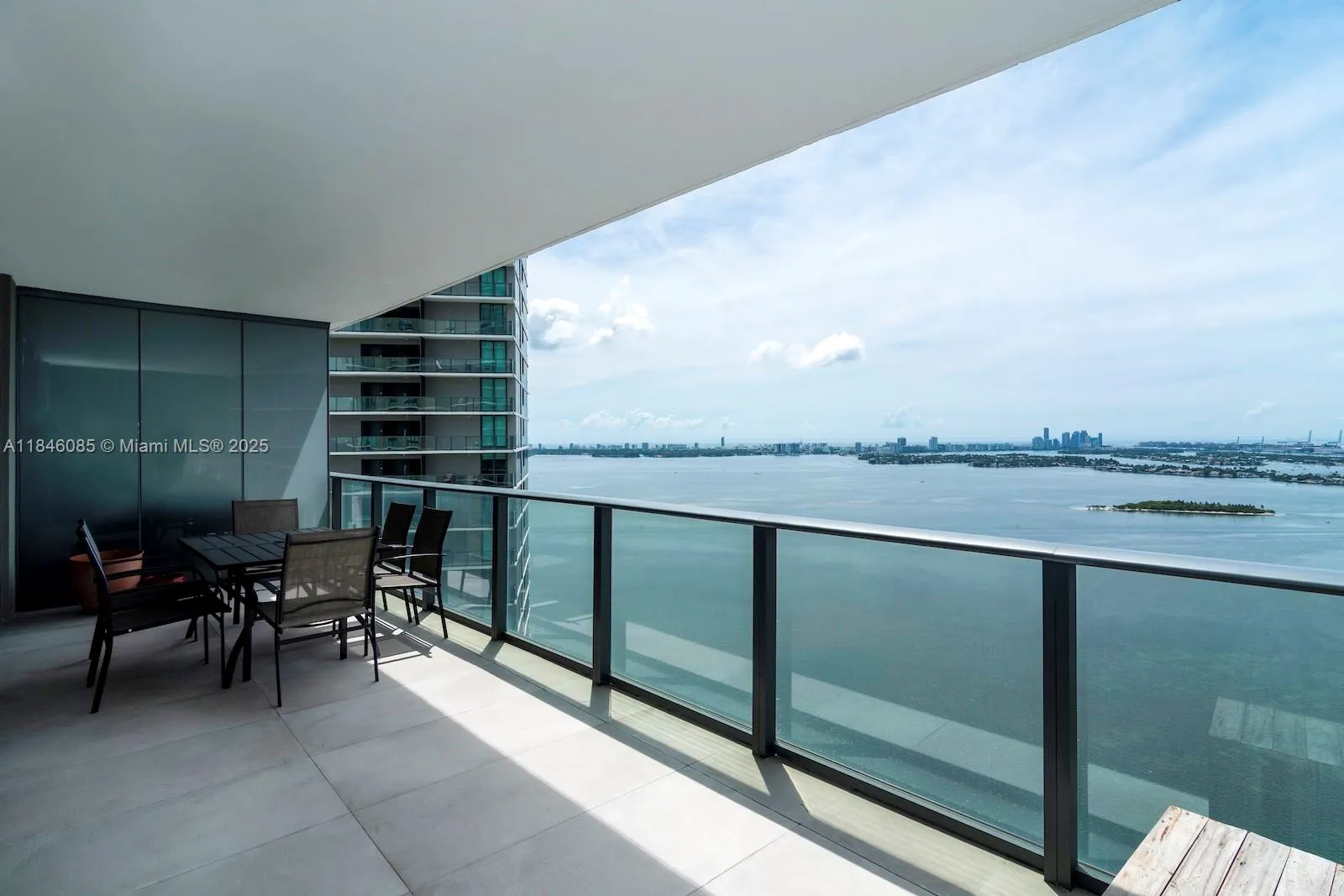 650 NE 32nd St # 4206, Miami FL 33137