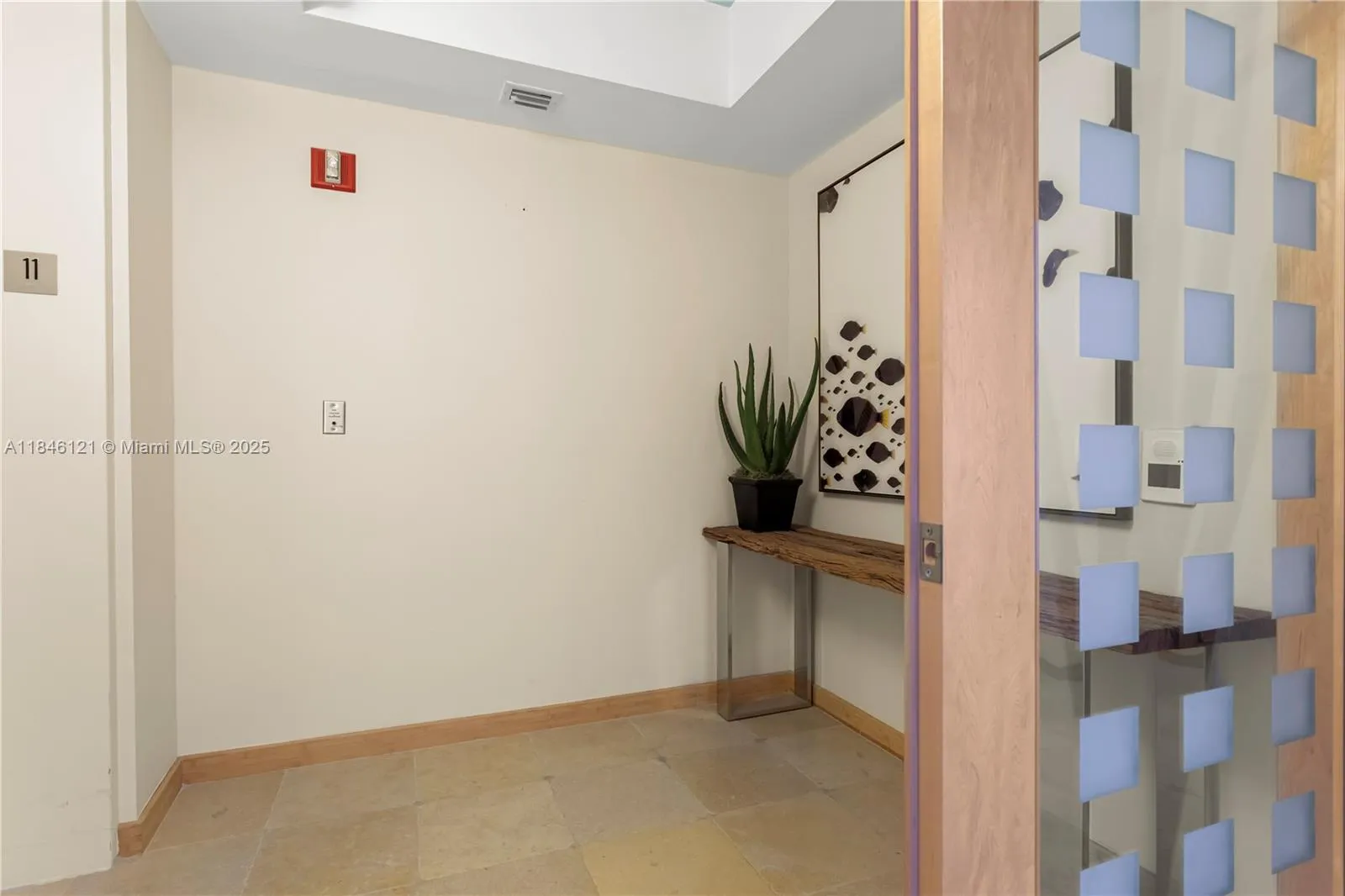 21050 Point Pl # 1103, Aventura FL 33180