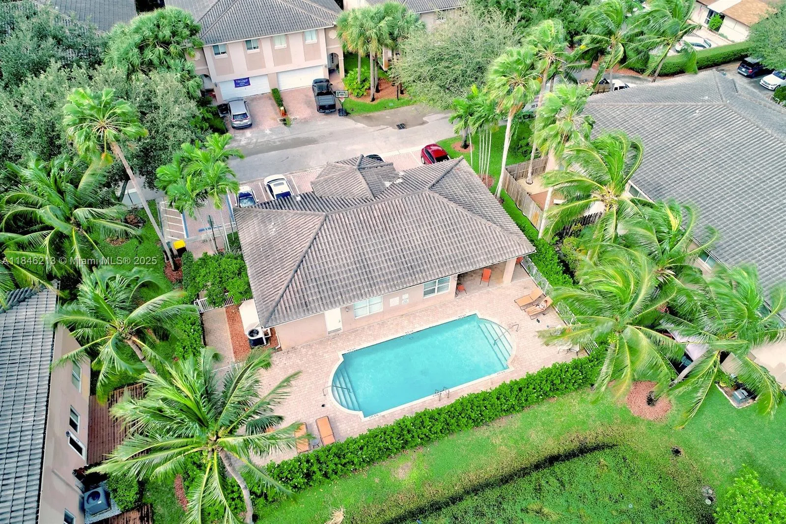 5 bedroom 2 bath for sale at 2727 Treasure Cove Cir # 2727, Dania Beach FL 33312