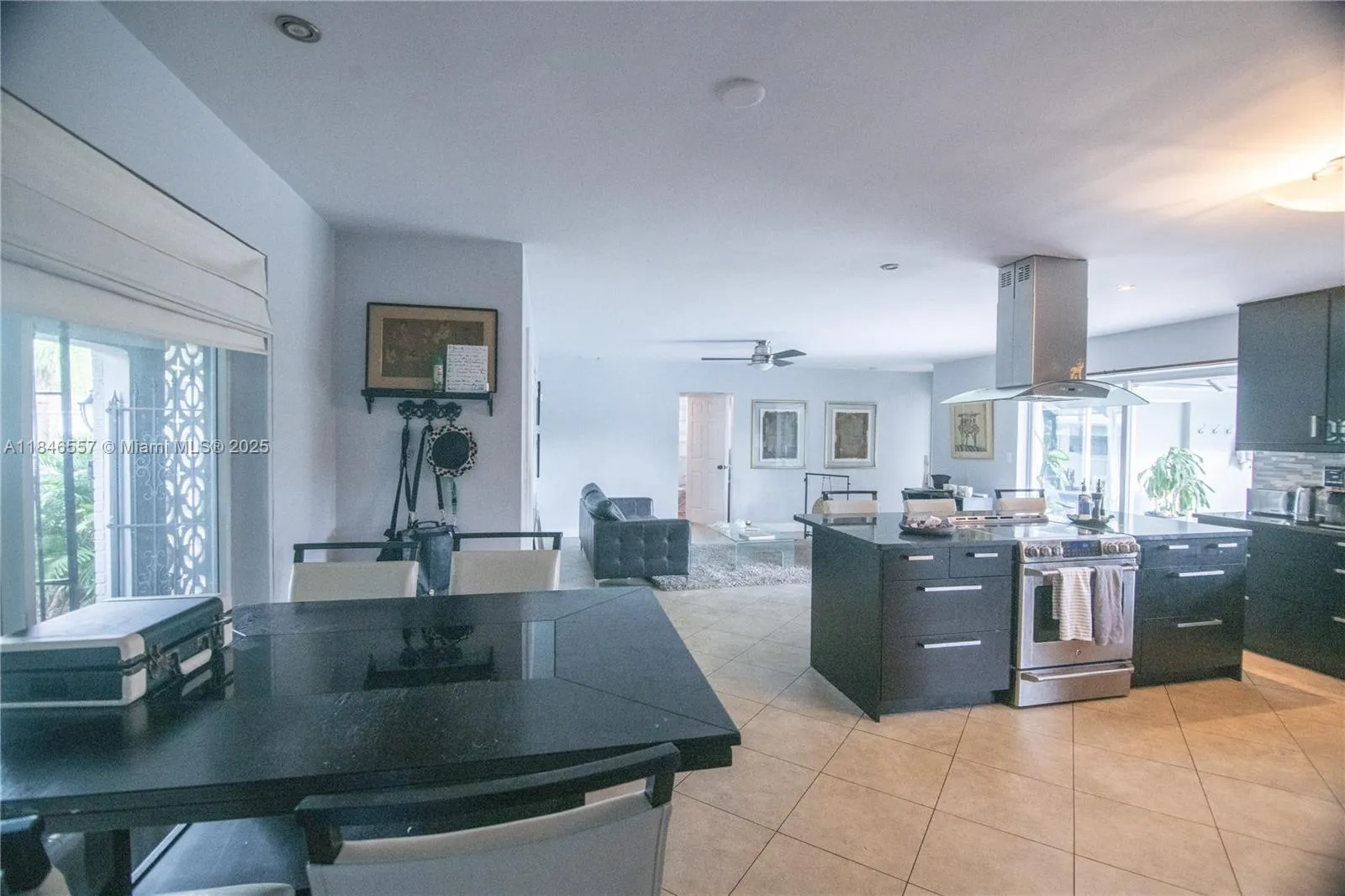 4116 Taft St, Hollywood FL 33021
