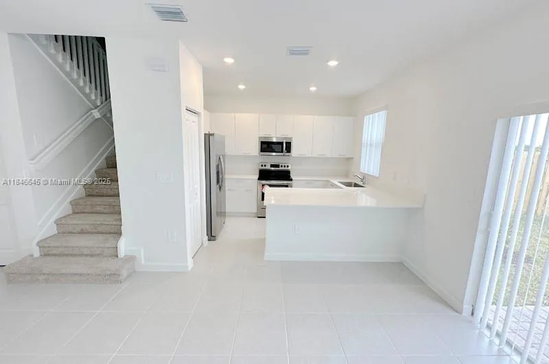 12432 NW 23rd Ct, Miami FL 33167