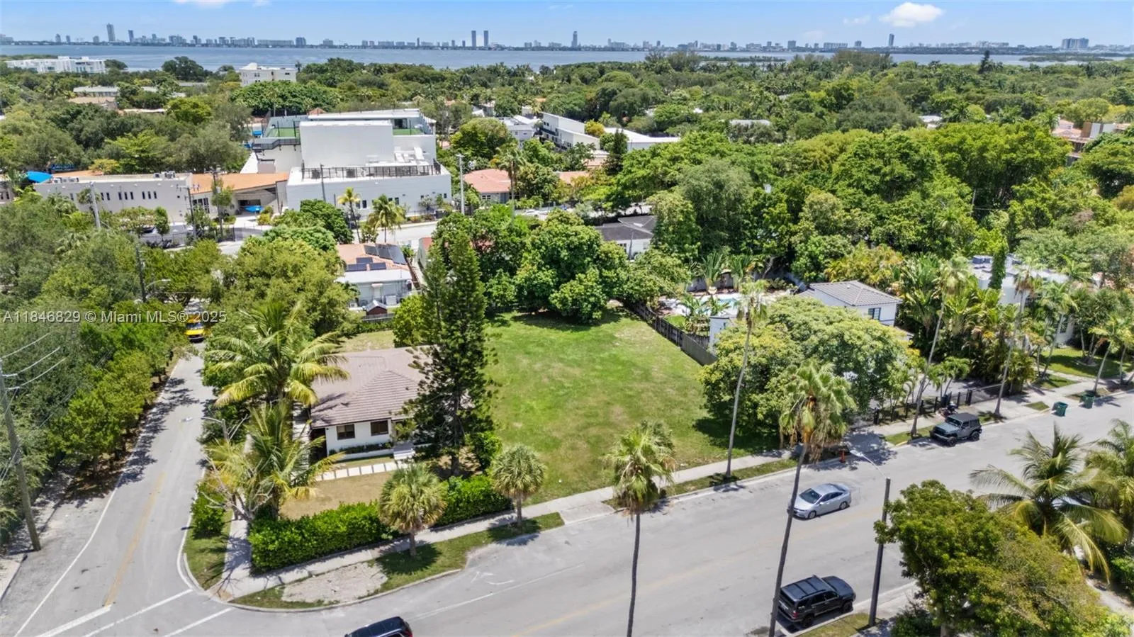 5969 NE 4th Ct, Miami FL 33137