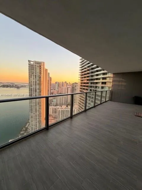650 NE 32nd St # 4406, Miami FL 33137