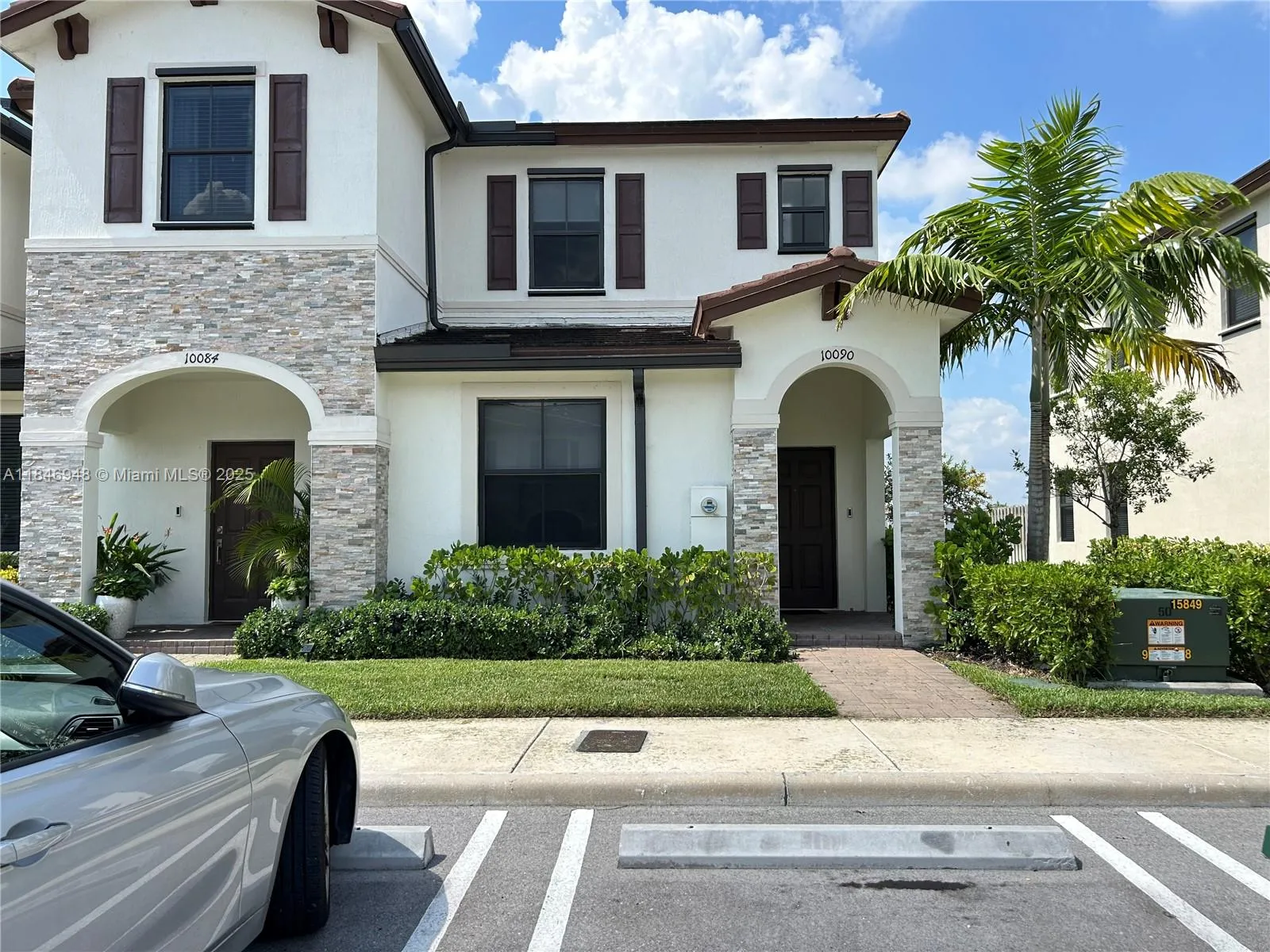 3 bedroom 3 bath for sale at 10090 SW 228th Ter, Miami FL 33190