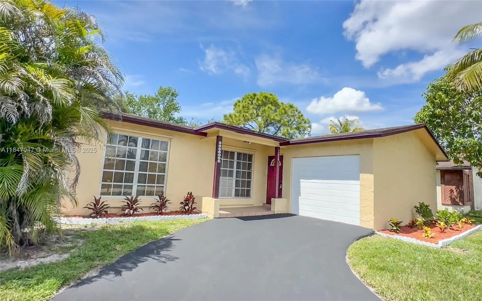5 bedroom 2 bath for sale at 12020 NW 34th Pl, Sunrise FL 33323