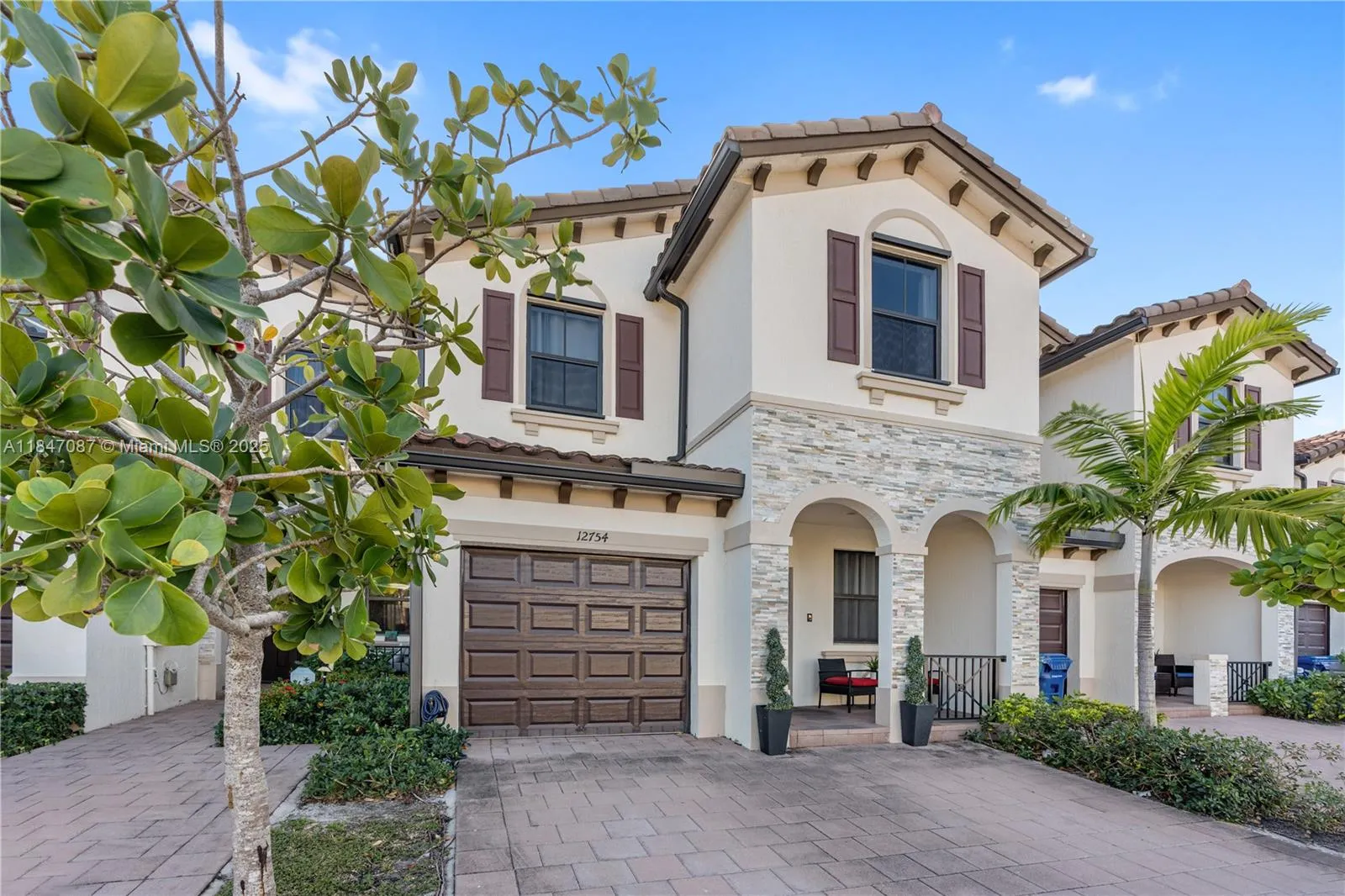 3 bedroom 2 bath for sale at 12754 SW 230th St, Miami FL 33170