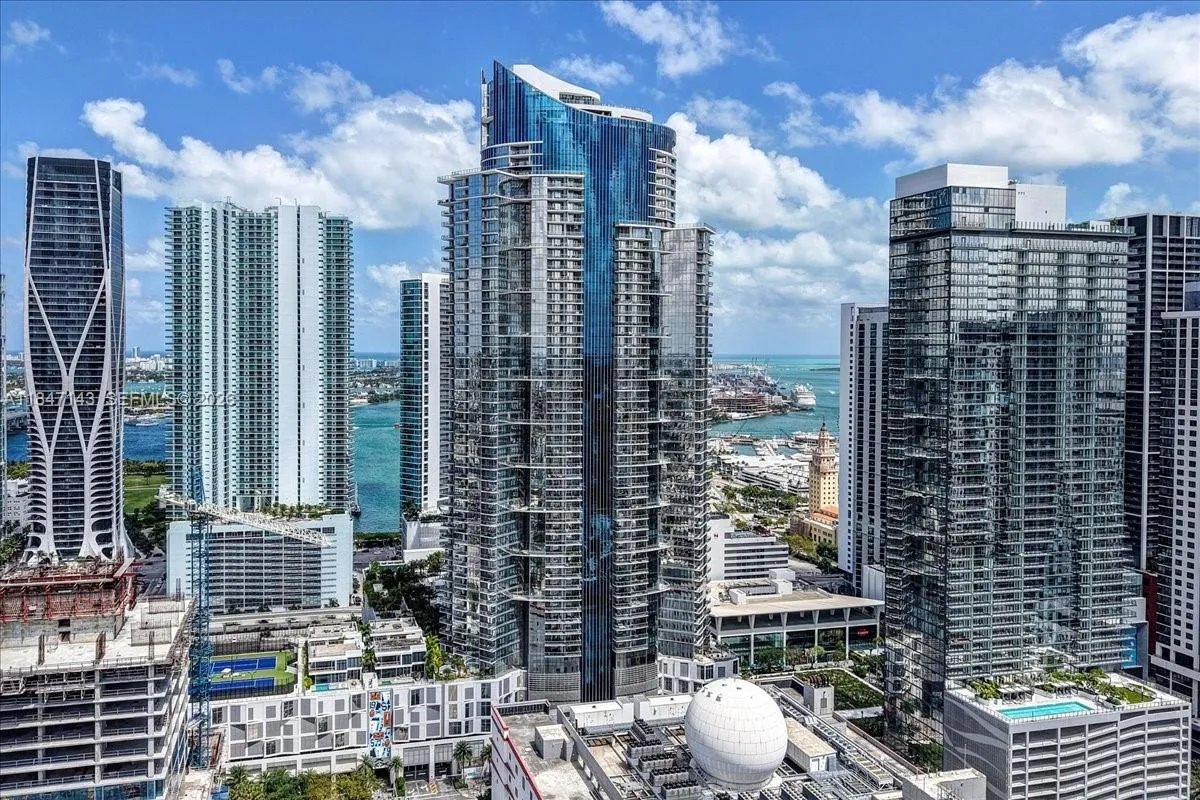 851 NE 1st Ave # 3711, Miami FL 33132