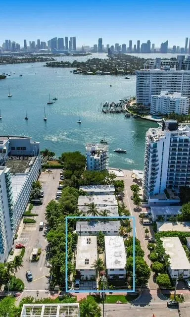 1580 Bay Rd, Miami Beach FL 33139