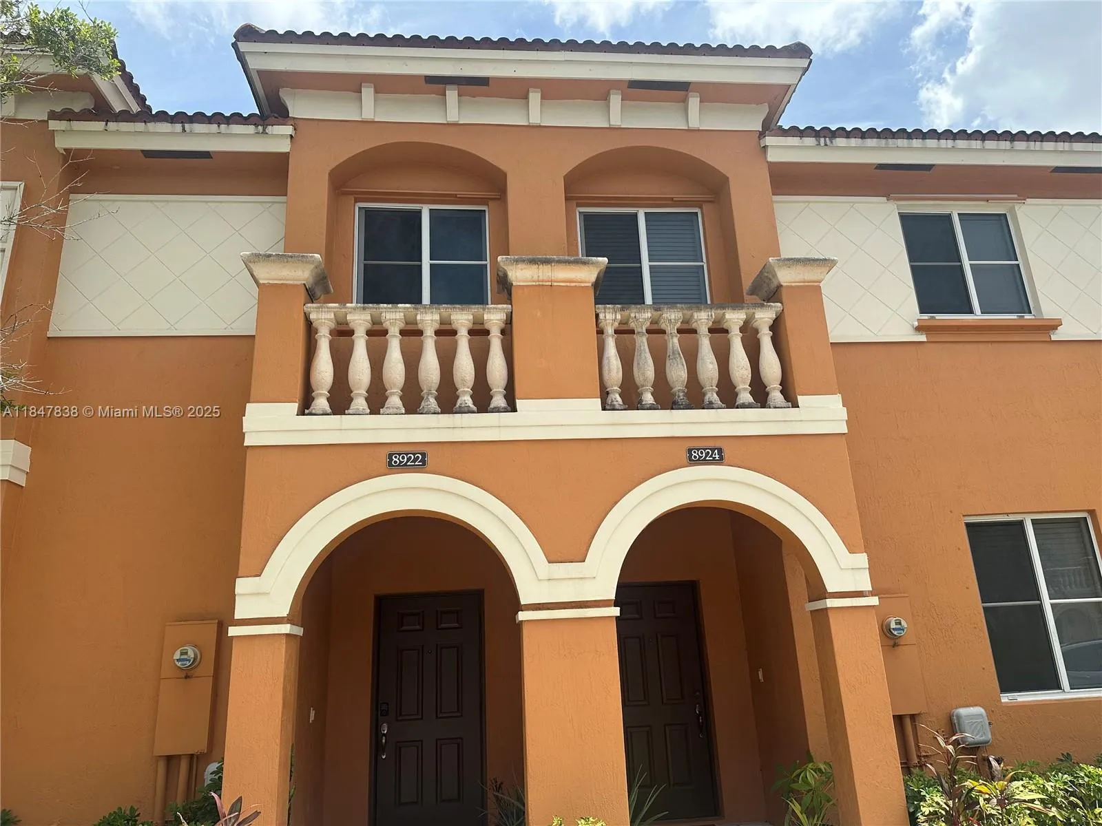 3 bedroom 2 bath for sale at 8922 SW 18th St # 8922, Miramar FL 33025