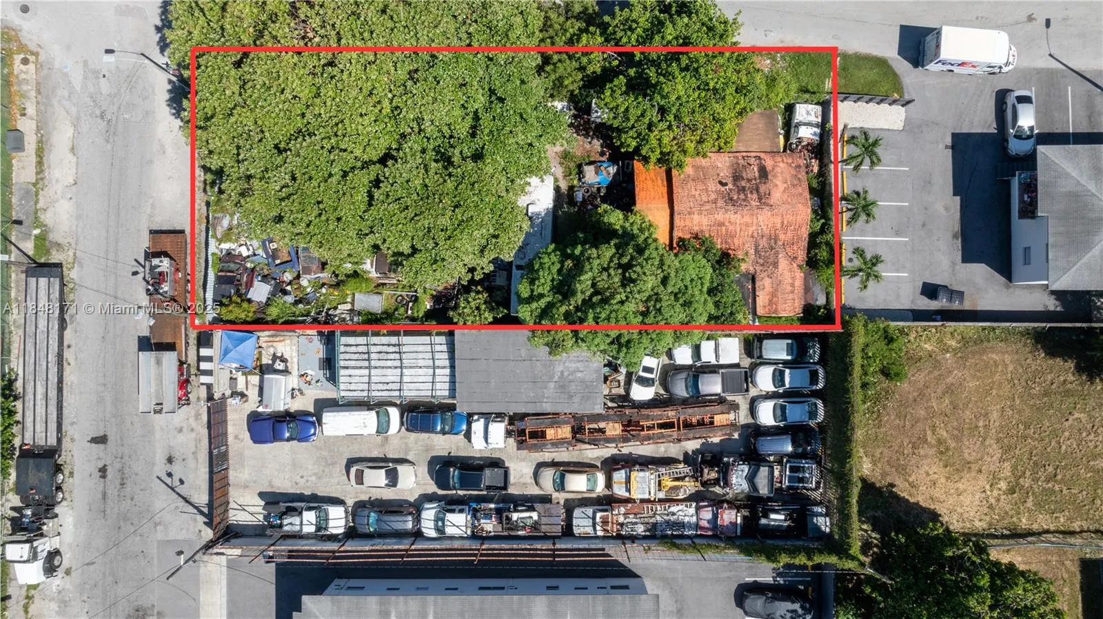652 NW 31st St, Miami FL 33127