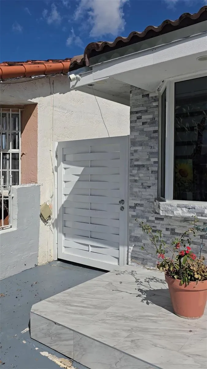 11465 NW 88th Ct, Hialeah Gardens FL 33018